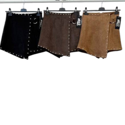 Falda-Pantalón Ante Aterciopelado con Tachuelas – S, M, L Disponible en: Negro · Marrón Chocolate · Camel