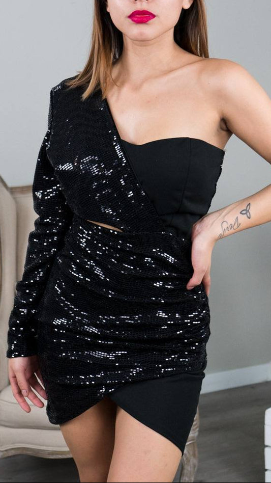 Robe « Jeu des miroirs » – Paillettes asymétriques