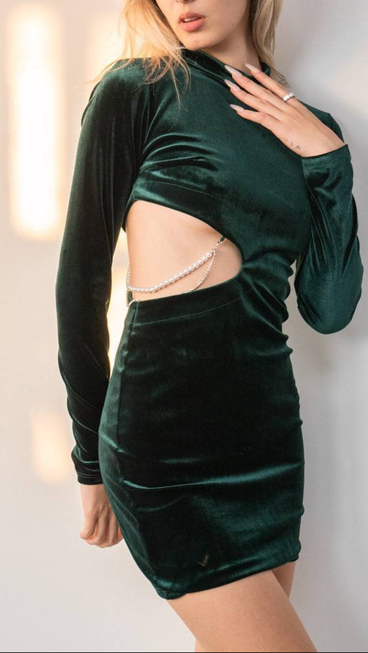 ✨ VESTIDO TERCIOPELO CUT OUT CON CADENA JOYA ✨