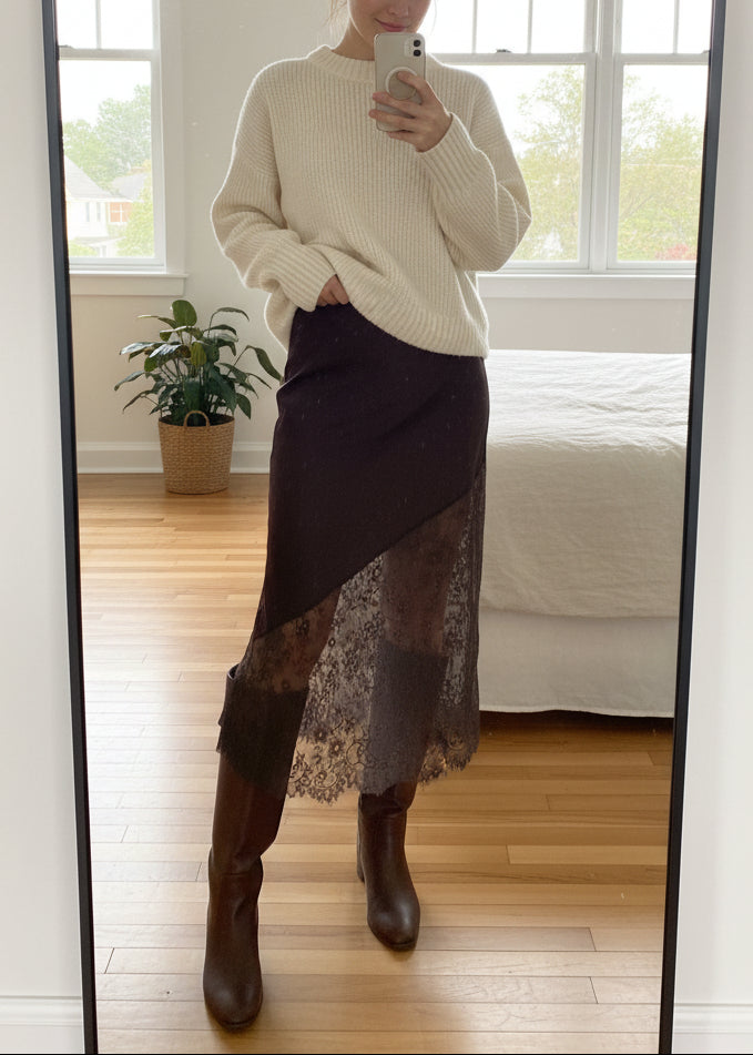 Falda Midi Satinada Noir Lace · Detalle de Encaje · Talla Única