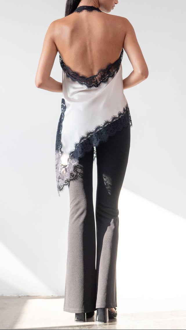 Haut de lingerie asymétrique en satin et dentelle