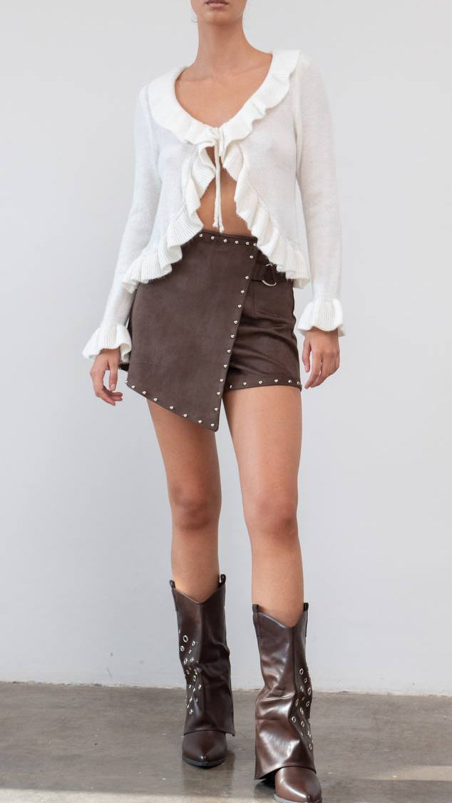 Falda-Pantalón Ante Aterciopelado con Tachuelas – S, M, L Disponible en: Negro · Marrón Chocolate · Camel