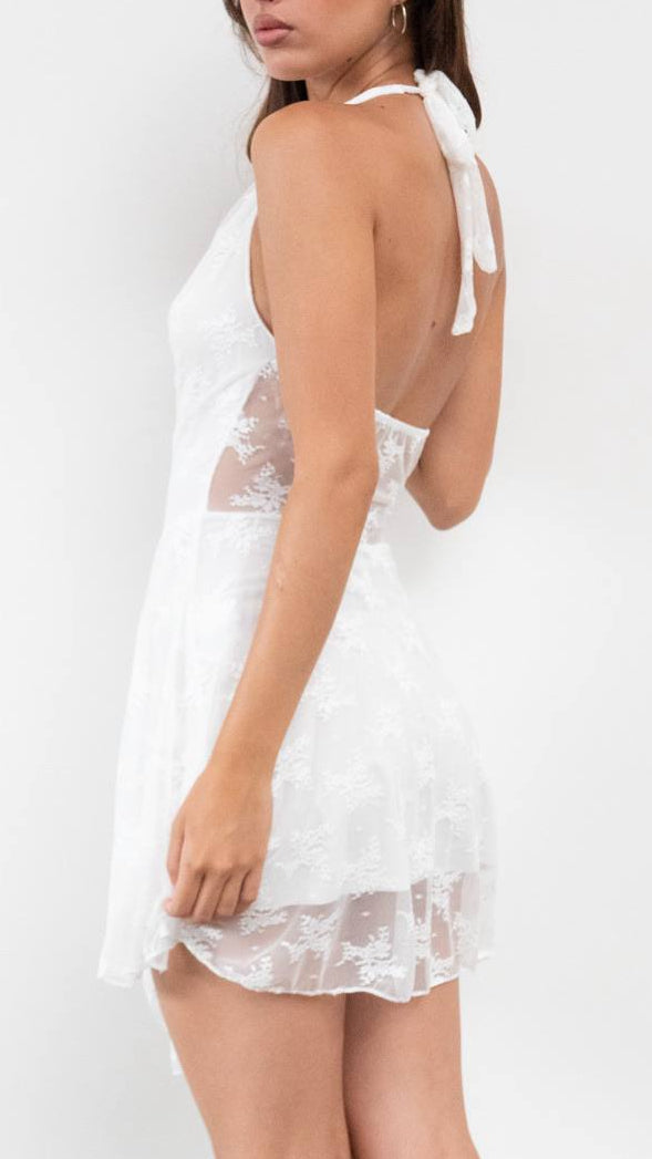 ✨ Vestido Halter Lace Dream · Negro / Blanco