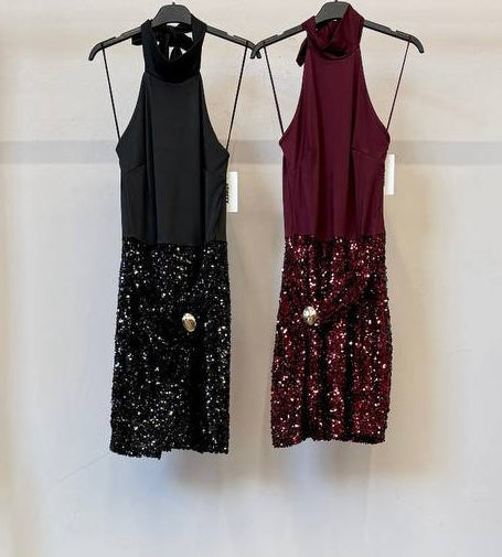 Vestido Halter Brillo Premium con Destellos · Negro / Granate ✨💎