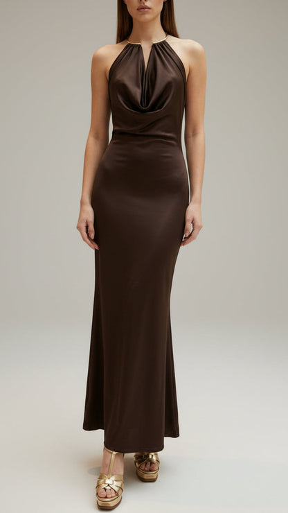 🍫 VESTIDO HALTER SATINADO CON ANILLA DORADA Y ESPALDA DESCUBIERTA 🍫