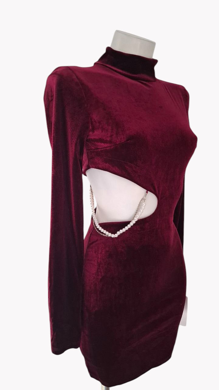 ✨ VESTIDO TERCIOPELO CUT OUT CON CADENA JOYA ✨