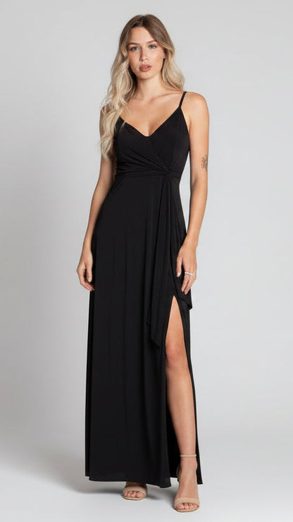 Vestido largo cruzado con lazada y abertura