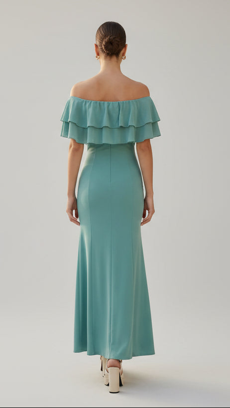 Vestido largo hombros descubiertos con volante