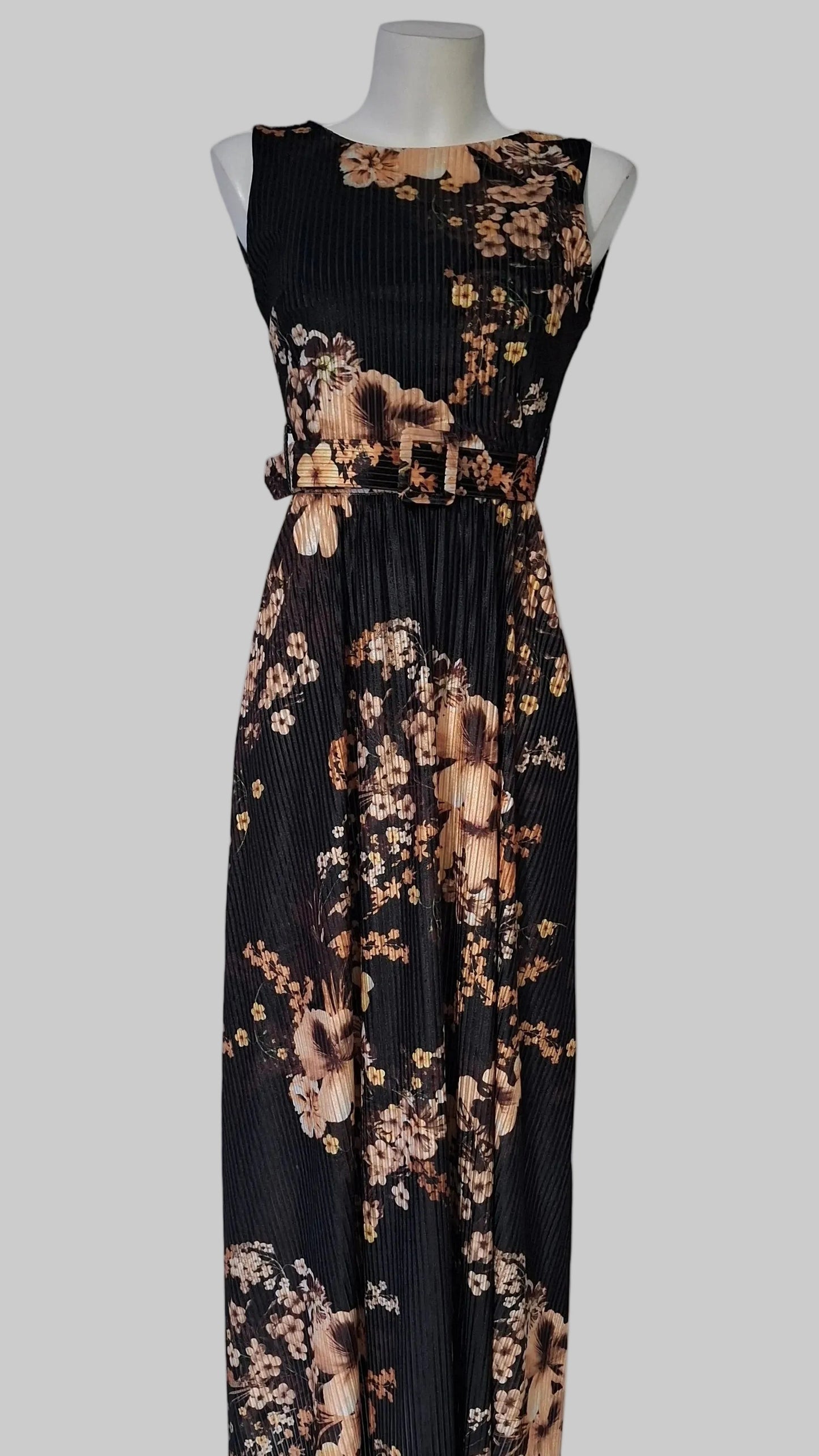 🌸 Nombre del Modelo: Maxi Vestido "Jardín Plisado" 🌸