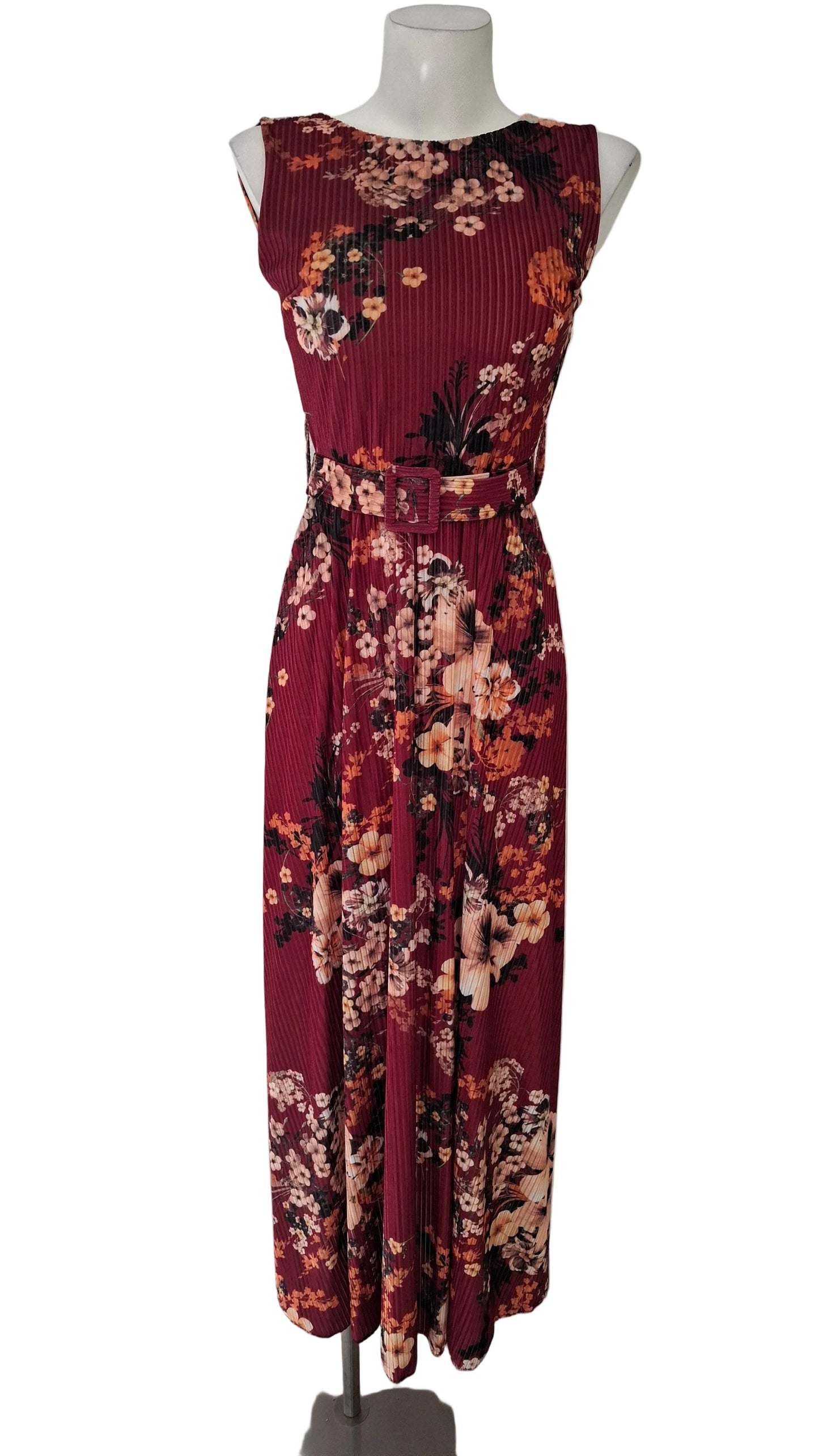 🌸 Nombre del Modelo: Maxi Vestido "Jardín Plisado" 🌸