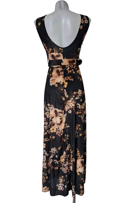 🌸 Nombre del Modelo: Maxi Vestido "Jardín Plisado" 🌸