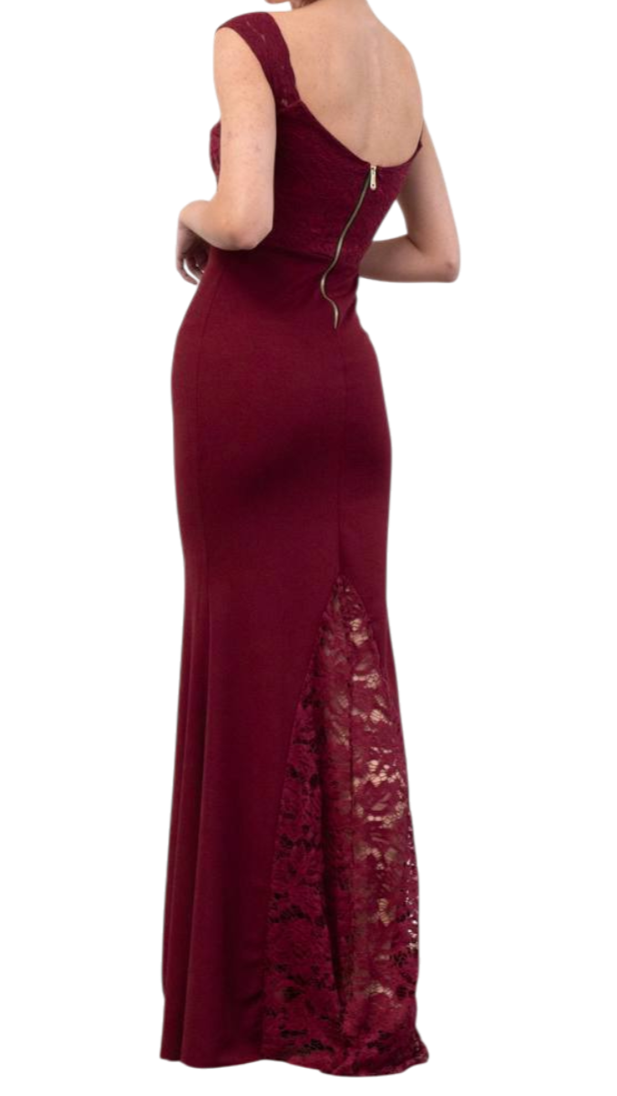 Robe longue bordeaux en dentelle avec dos nu ✨
